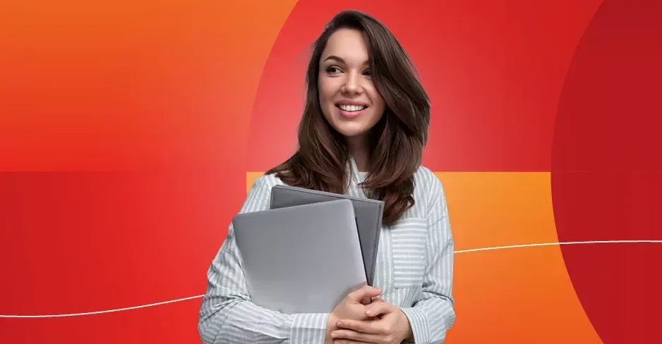 Banner promozionale delle Studi di retribuzione 2026 che mostra una donna sorridente su sfondo rosso